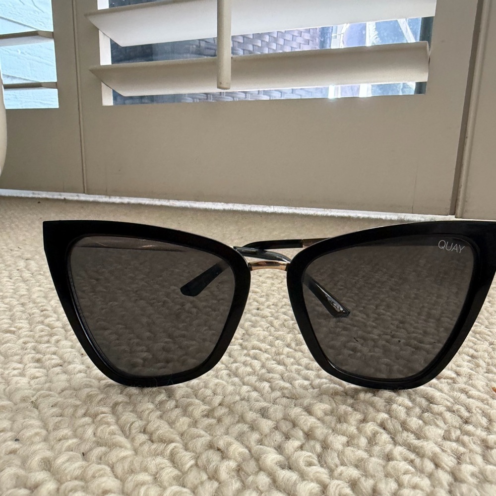 Quay Australia Black Cat-Eye Sunglasses Reina 125